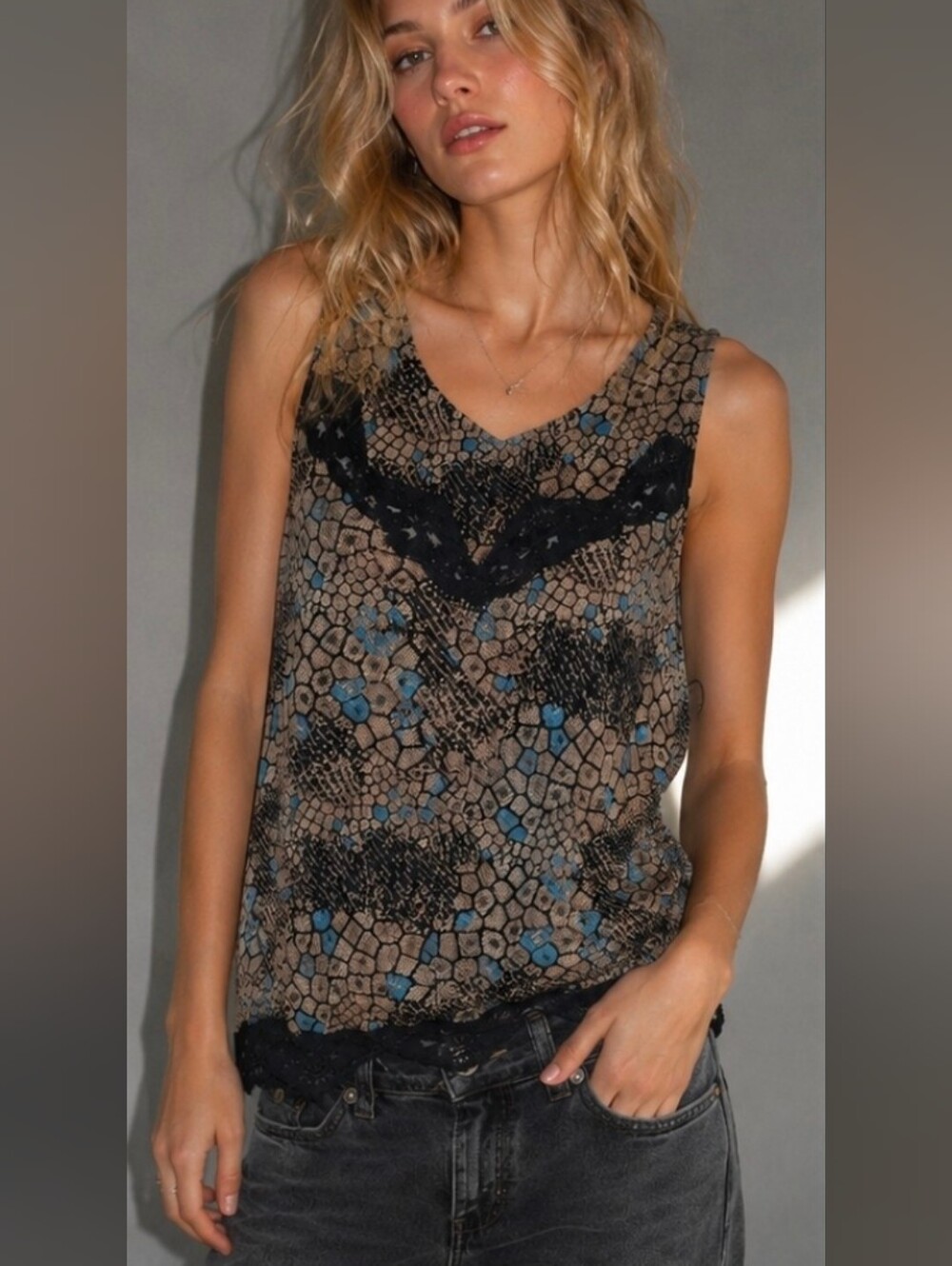 Title: ASTR Lace Trim Printed Tank Top | Size L